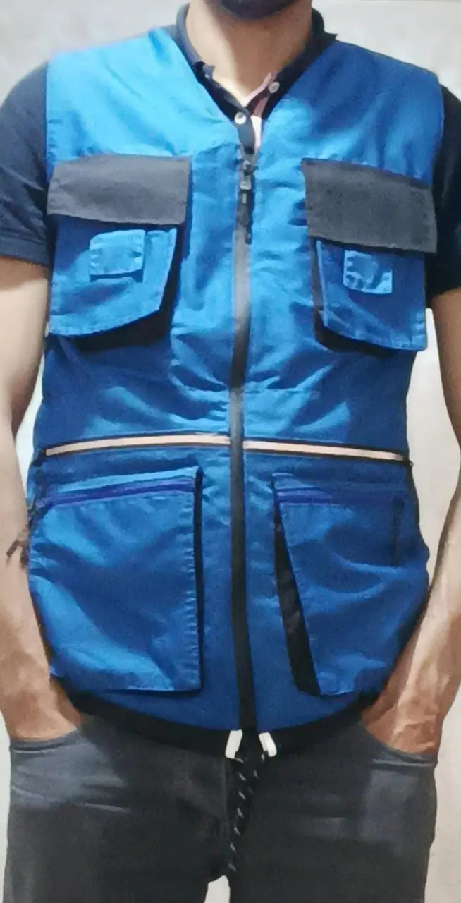 Gilet bleu multi-poches avec doubleur